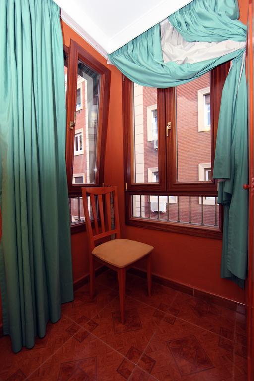 Hostal Victoria Малага Номер фото