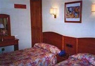 Hostal Victoria Малага Экстерьер фото